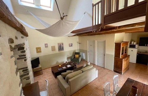 Mont-Dol Apartment | Manoir de la Bégaudière : Gîte Surcouf