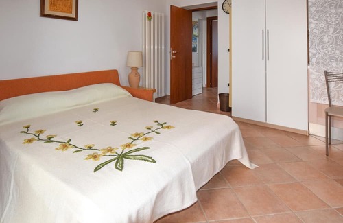 Notaresco House | 1 bedroom accommodation in Notaresco