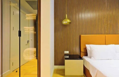 Harbiye Apartment | Vega - 1BD Central Apt Near Taksim w/City Views