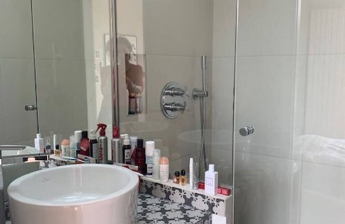 Sevres Bed & Breakfast | A 20 Minutes de Paris-centre 2 Chambres Superbes Avec Salon et Cuisine