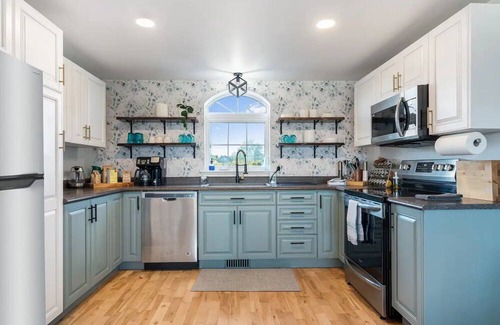 Saint Louis de Kent Other | Riverview, King bed main floor, 4 bedroom, 2 bathroom Farmhouse