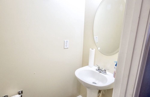 Huntcliff House | Spacious Columbia Getaway Minutes to Downtown!