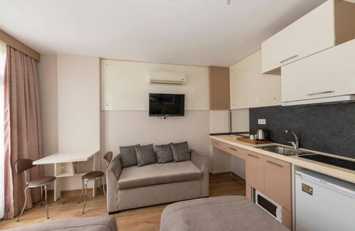 Talimhane House | Large Double Room - Taksim Peri Suite Hotel