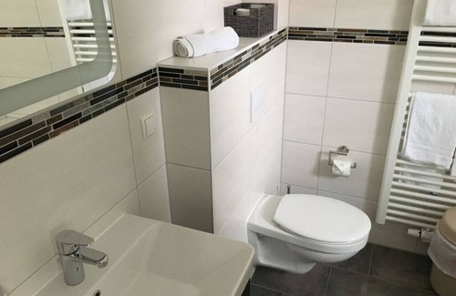 Trent Villa | "White Swan" Modern retreat