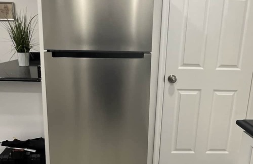 Elmont Apartment | 2 Bedroom Apartment, Near to Belmont race track and UBS