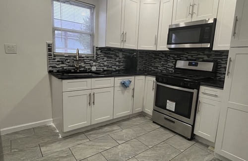 Elmont Apartment | 2 Bedroom Apartment, Near to Belmont race track and UBS
