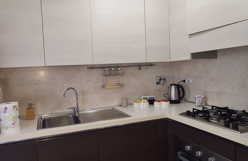Rome Province House | Holiday Home 'Rooms and Comfort Apartment' with Shared Garden, Wi-Fi and Air Conditioning