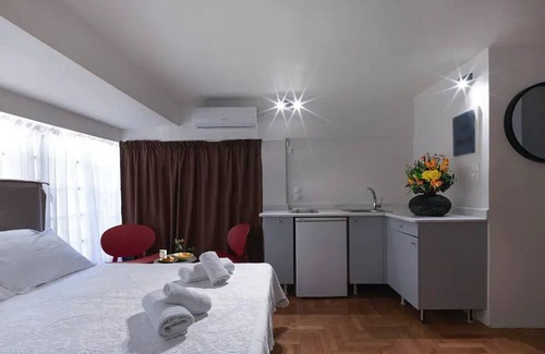 Athens City Centre Apartment | Hestia Sunflower - Chic Studio in Athens Center