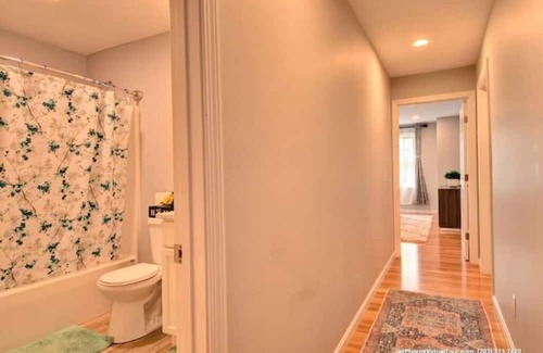 Webster Square House | Entire home with master bedroom
