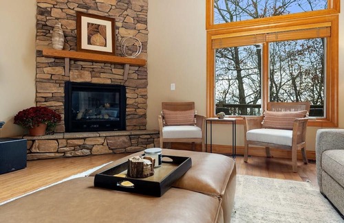 Chestnut Springs House | Chestnut Springs with Wintergreen Advantage