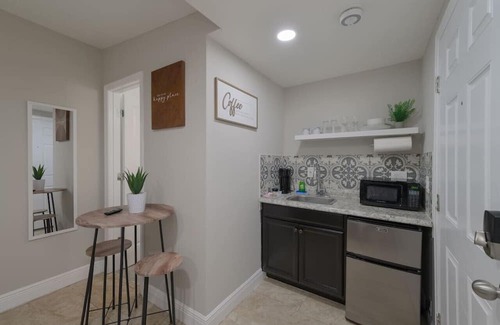 Azalea Park House | Comfy studio in Central Orlando