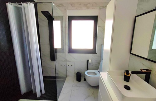 Opric Villa | Spacious villa in Opatija Riviera with terrace, swimming pool and sea view.