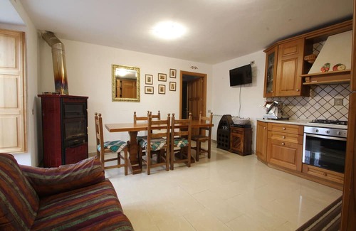 Comano Other | House with garden in Lunigiana