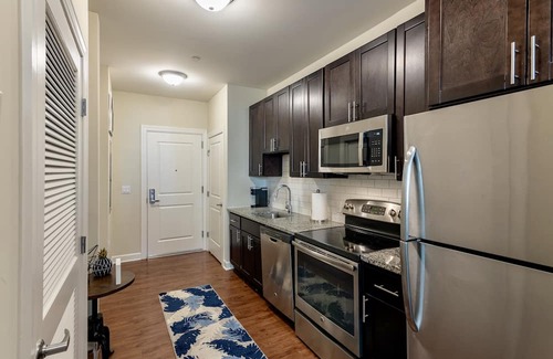 Patchogue Apartment | Luxury rental in downtown Patchogue central to lounges, bars, restaurants, banks
