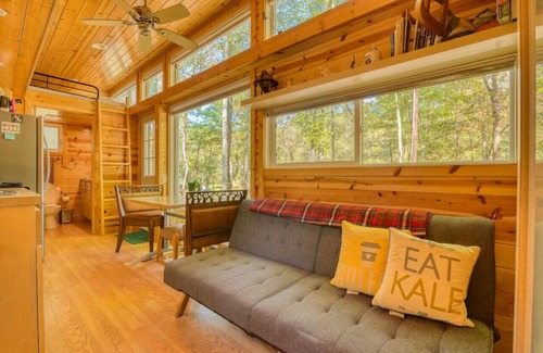 Marion House | Dogs, Tiny House, Steam Sauna, Kayaks & Fire