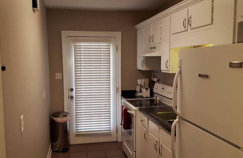Mid-City Cabin | ✨💥CLOSE 2 FQ!❤️\ SLEEPS 4 W/ W+D