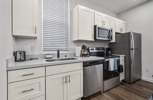 South Tacoma Apartment | Stylish 10 Apartment Units near Fort Lewis