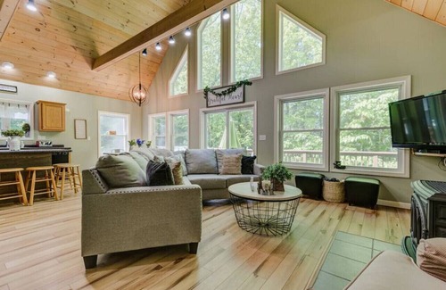 Conway Ski Chalet | Cranmore Adventure, Pet-Friendly |Game Area