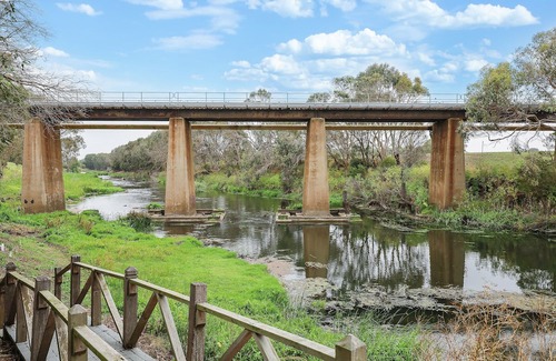 Allansford House | The "Old Guide Hall" - PET FRIENDLY