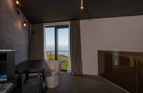 Mosenice Villa | Luxury Villa Vista Hills with a heated pool near Opatija