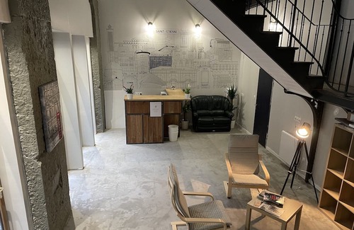 Jacquard - Prefecture Hotel | Silk & Suites City Center