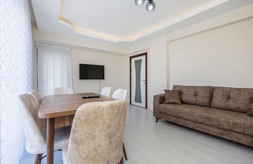 Osmangazi Apartment | Duplex Flat w Nature View Balcony and AC in Bursa