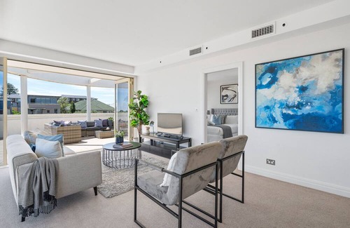 Vaucluse Apartment | South Head - Premier Penthouse with amazing views of Harbour Bridge, City Skyline and Sydney Harbour
