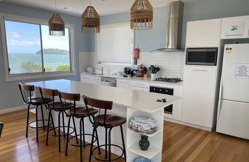 Salamander Bay House | Absolute Waterfront Beach House Foreshore Bliss on Salamander Bay