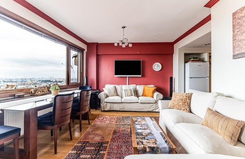 Moda Apartment | Magnificent Flat with Sea View in Kadikoy