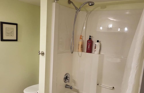 West Kelowna Estates House | Pristine Vacation Oasis in West Kelowna - Legal Short Term Rental