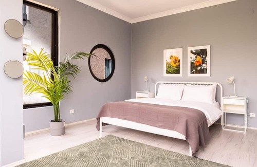 Goztepe Apartment | Charming Flat Near Bagdat Street in Kadikoy