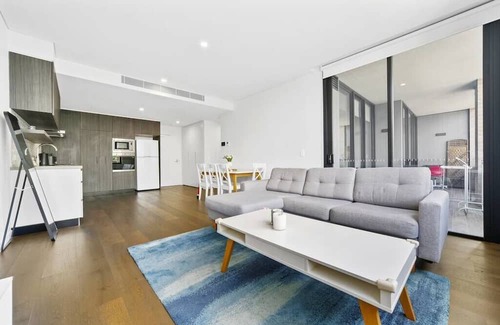Glebe Apartment | Modern 2B2B APT@Glebe