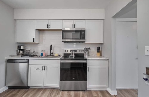 Cottage Line Apartment | *Waterview/Pool* Coastal Breeze Suite @ Salt & Sea