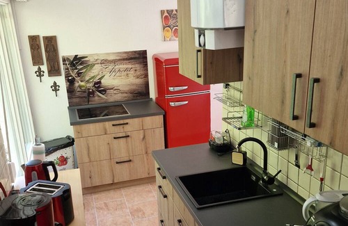 Aer House | Vacation Home "Casa Vista Monte Gardasee" with Mountain View, Shared Heated Pool & Wi-Fi