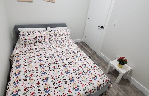 Northeast Edmonton Apartment | Family friendly | Netflix | Spacious and cozy 2-bedroom Legal basement suite