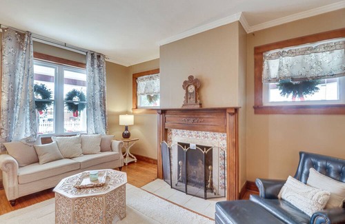 Edinburg House | Historic Downtown Edinburg Home Near Stoney Creek!