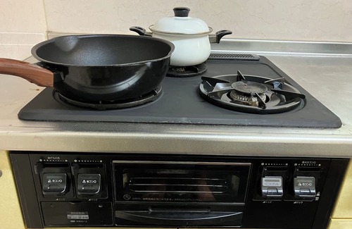 Narashino House | Near Tokyo DiesneyLand, Beach and Makuhari. Big House 4 BedRooms for 18 Guests