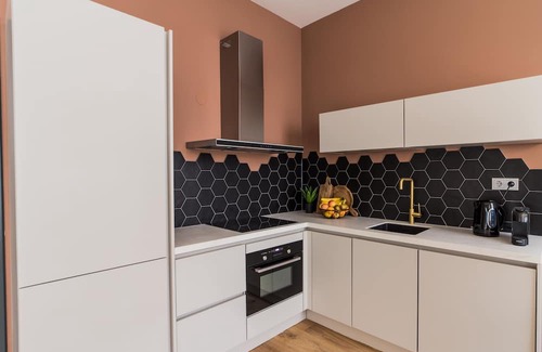 Zuidwal Apartment | Haya Historic - 'shiraz'