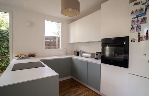 Bagnolet House | Spacious cozy house with balcony and garden