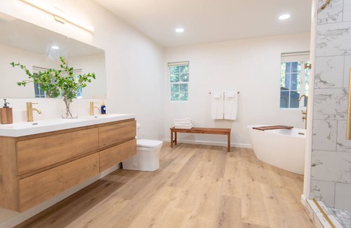 Pollock Pines House | Scenic Mountain Retreat - Hot Tub, Wineries, Lakes