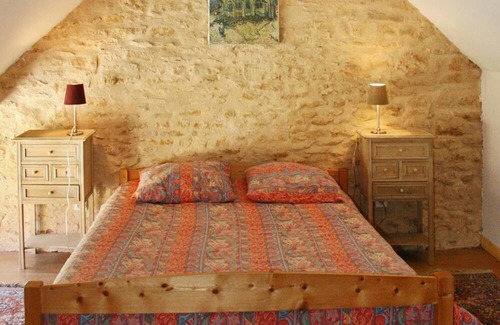 Saint-Amand-de-Coly House | Homerez - House for 10 ppl. with swimming-pool and garden at Saint-Amand-de-Coly