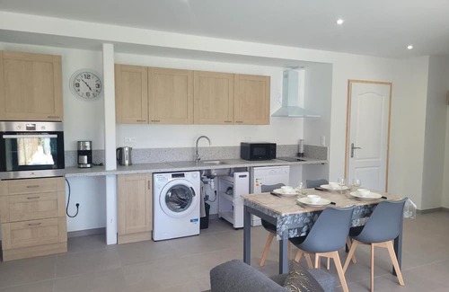 Couzon Cottage | Gite Couzon, 3 bedrooms, 6 persons