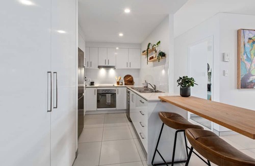 Scarborough Apartment | "905 Beautiful View" - Scarborough Q 4020