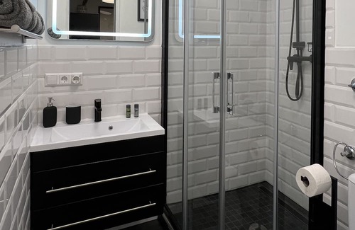 Suedstadt Apartment | Charmantes Studio Maschsee und Messe Nähe
