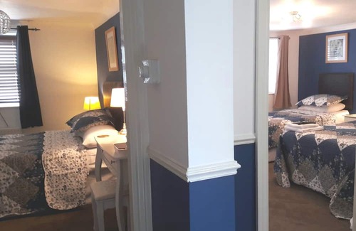 Douglas House | Bed and Blueberry, Two Bedroom Suite