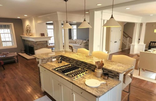 Birchwood Farms House | Bluffs Edge in Birchwood Farms - private four-bedroom, hot tub, screened porch