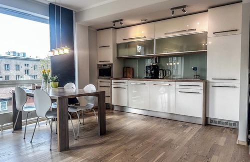 Kadriorg Apartment | Spacious/central/fully equipped/buses nearby