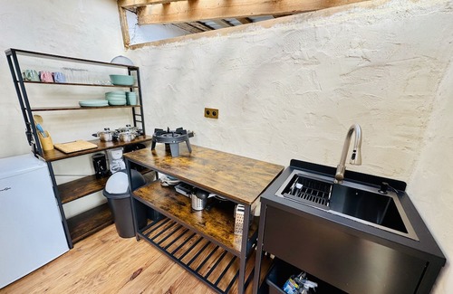 Riols Apartment | Bella Dome - Cosy dome with panoramic mountain views, surrounded by beautiful nature