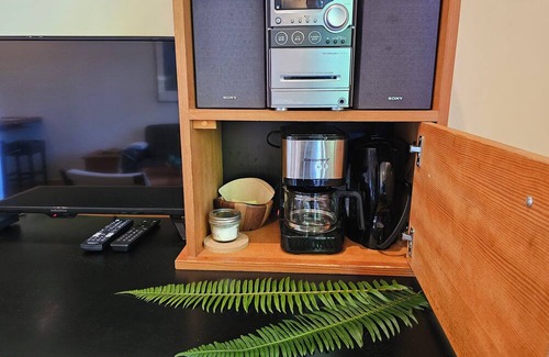 Ucluelet Apartment | Views of Spring Cove! Rainforest Loft | Hyphocus Inn