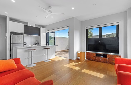 Takapuna House | The Urban Retreat - Takapuna Central Apartment